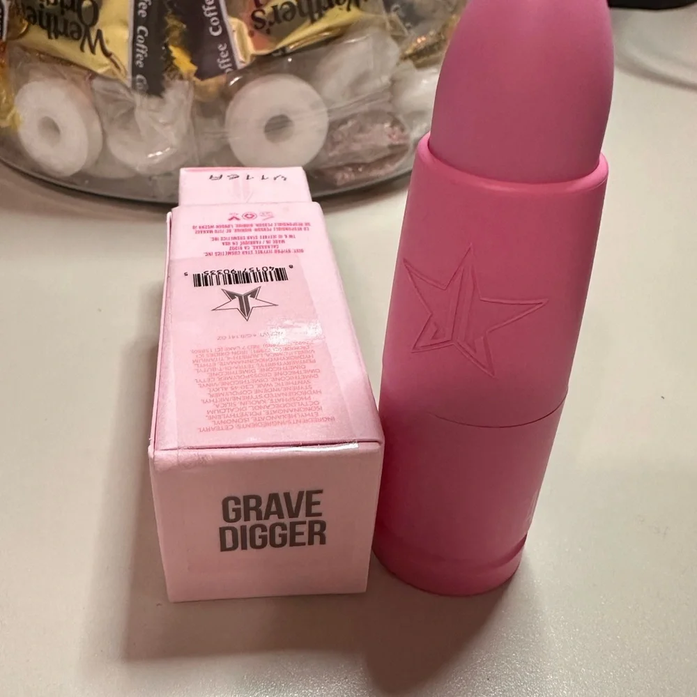 Grave Digger Jeffree Star Velvet Trap Lipstick